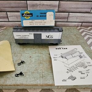 Athearn HO Scale GAOX National Cylinder Gas Chemetron 40ft Box Car #1240 Train